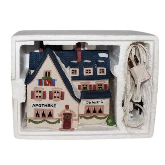 Dept 56 Alpine Village Series Apotek, Tabak (Pharmacy & Tobacco) 6540-4 - Picture 7 of 8